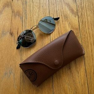 Ray-Ban round reflective sunnies with case